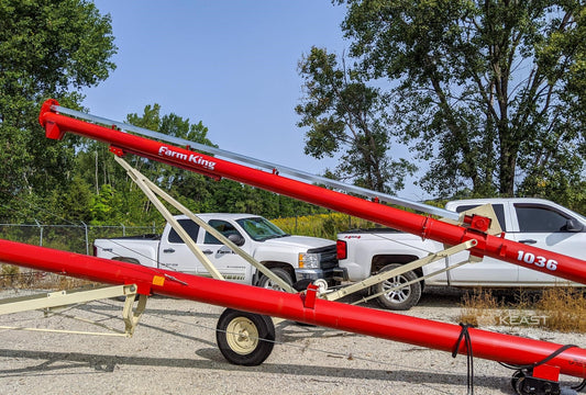 Farm King Conventional Auger | Model 1036 | Tube Length 36' | Wheel track 6' 6" | Electric Horsepower 17 HP | For Tractors