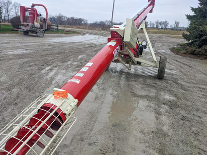 Farm King Conventional Auger | Model 1031 | Tube Width 10" | Wheel track 6' 0" | Electric Horsepower 15 HP | For Tractors