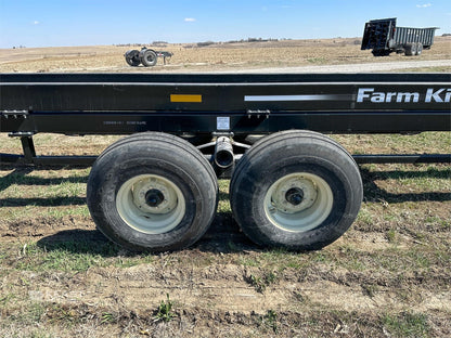Farm King Round Bale Carrier | Model 1450 | Horsepower 60 HP | Maximum Speed 20 Mph | For Tractors