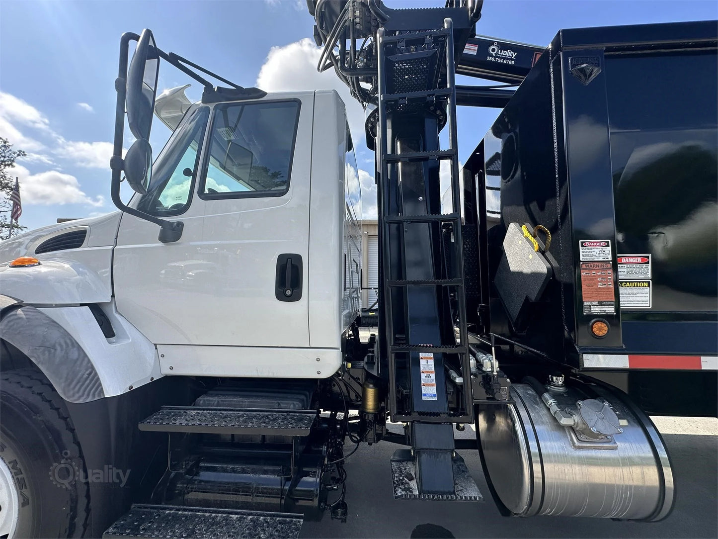 2007 INTERNATIONAL WORKSTAR 7600 | GRAPPLE TRUCK