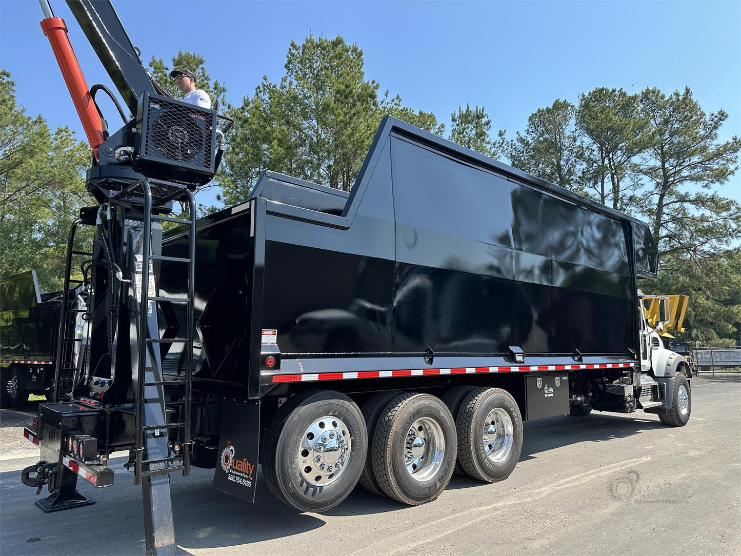 2025 MACK GRANITE 84FR | 505 HP | GRAPPLE TRUCK