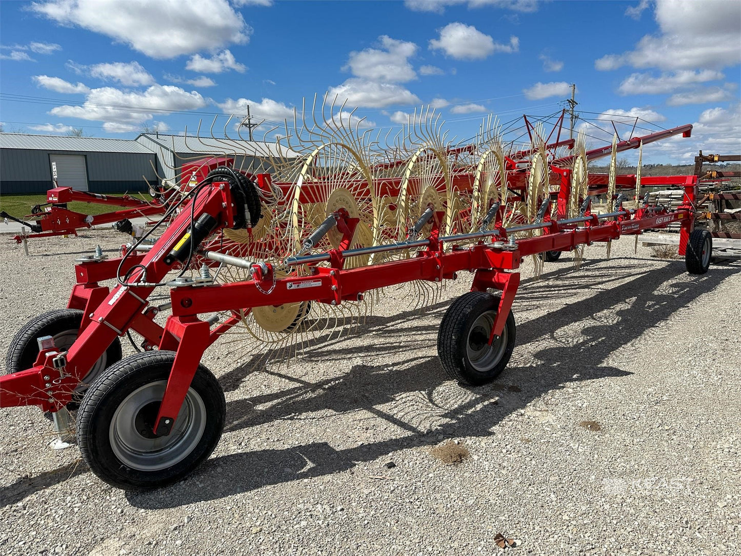 Farm King Easy Rake | RE-14 Model | Working Width 27' 2" | Weight 4,320 Lbs | For Tractors