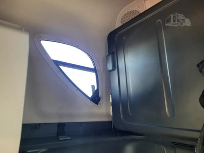 2020 Freightliner Cascadia 126 | Engine Detroit DD15 | Fuel Capacity 200 Gallon | Horsepower 505 HP | USED