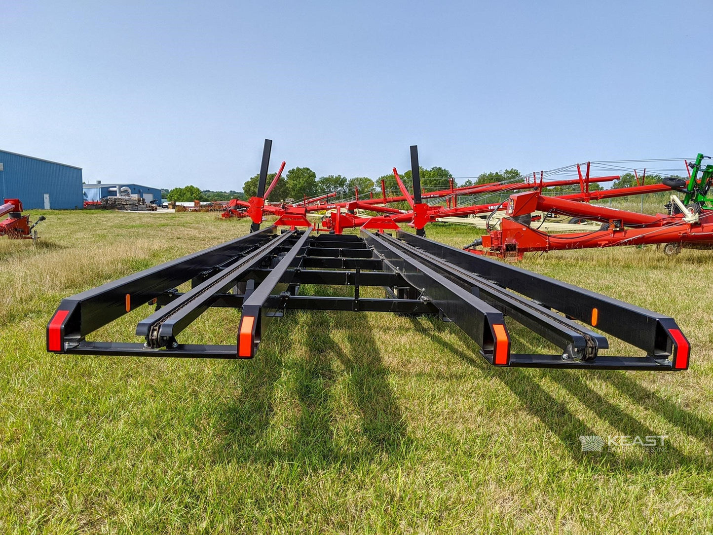 Farm King Round Bale Carrier | Model 2450 | Horsepower 80 HP | Tires Capacity 4,680 lb  | For Tractors