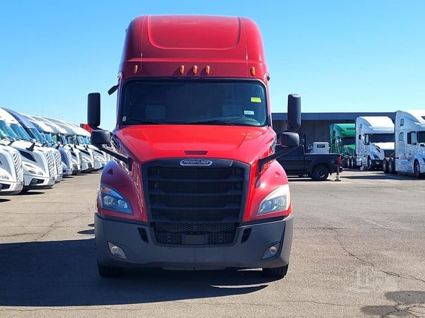 2020 Freightliner Cascadia 126 | Engine Detroit DD15 | Fuel Capacity 200 Gallon | Horsepower 505 HP | USED