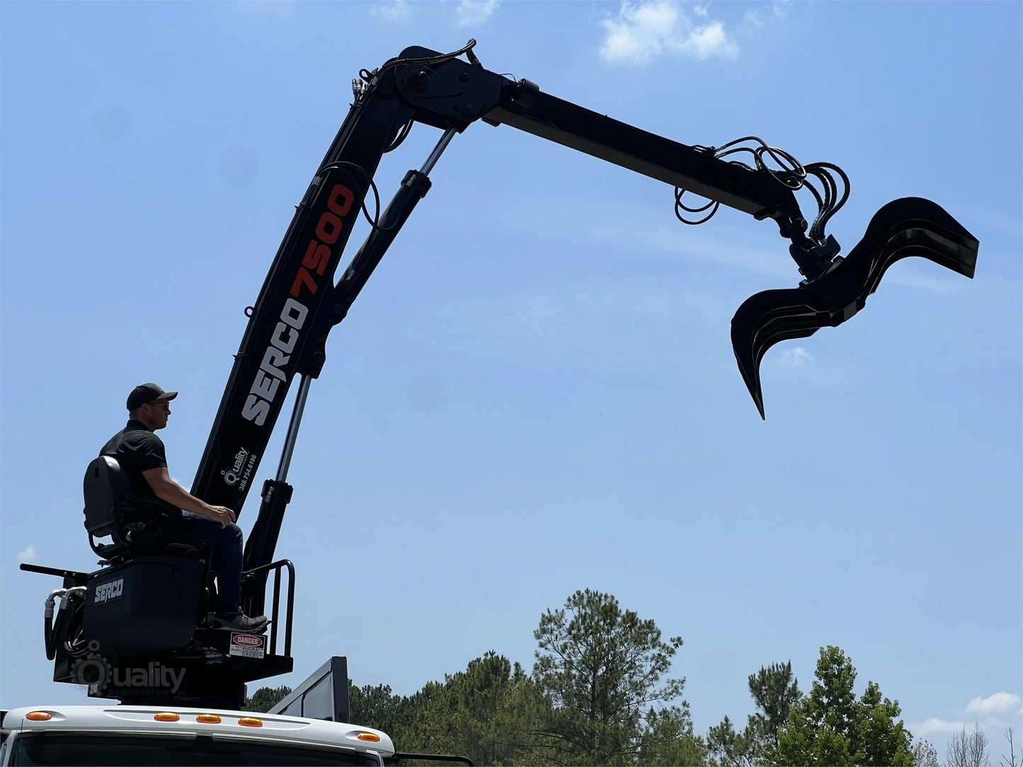 2023 SERCO 7500 MOUNTED ON 2023 INTERNATIONAL 7200 | TRUCK LOG LOADER