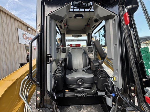 ASV Skid Steer | Model Posi-Track VT80 Forestry | 17.7" Track Width | 34 GPM High Flow Hydraulics @ 3,480 PSI | 74 HP Yanmar Engine | For Forestry Mulching & Land Clearing Operations