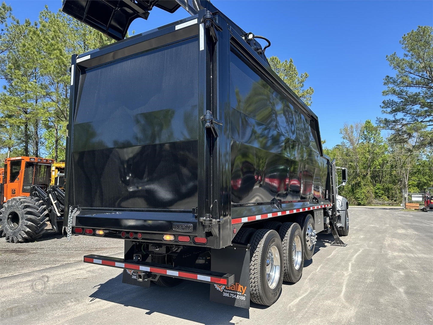 2025 MACK GRANITE 64FR | 445 HP | GRAPPLE TRUCK