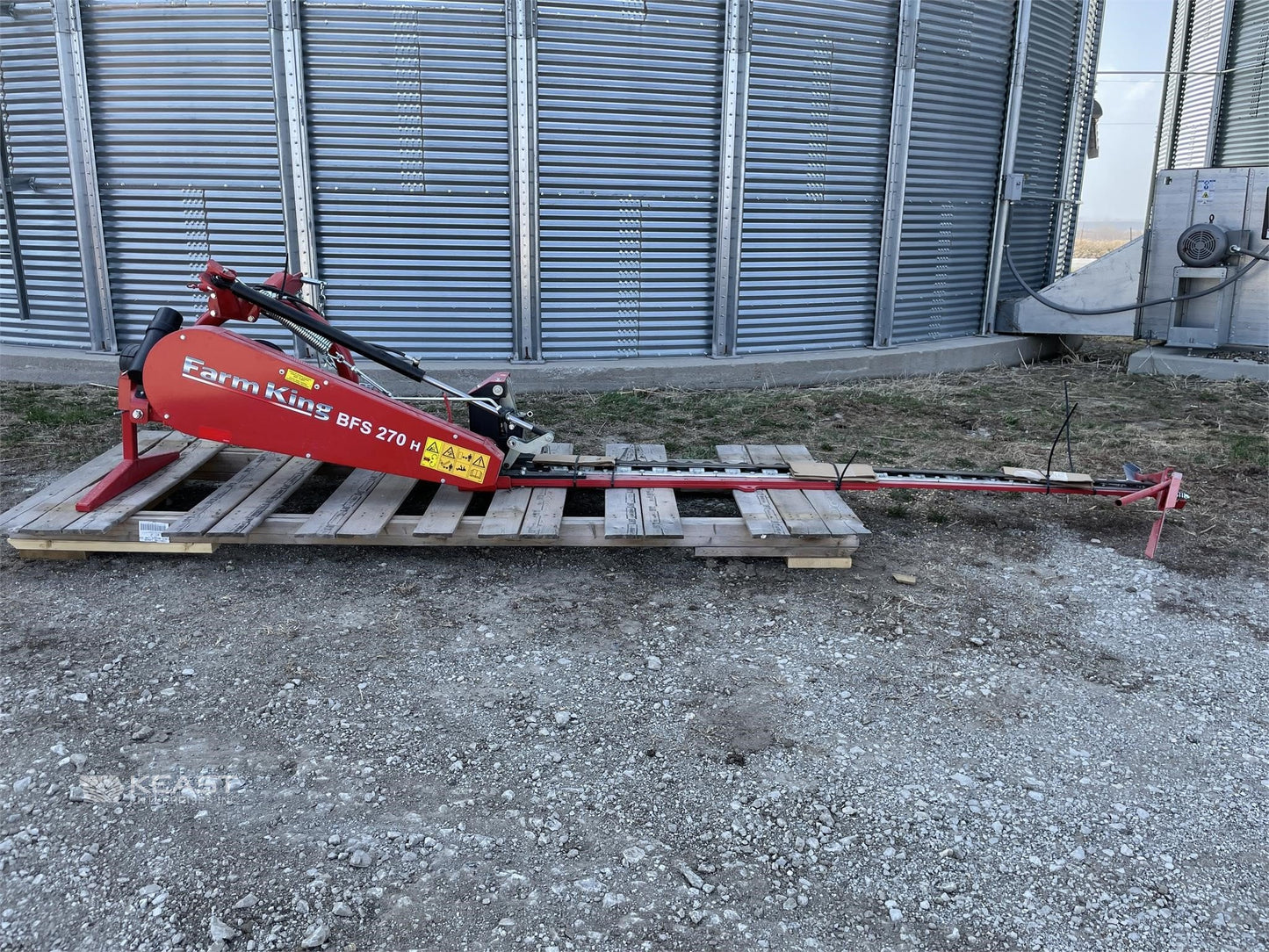 Farm King Hay and Forage Equipment | Model BFS-270H | Working Width 9' | Operating Range 90° To 45° | For Tractors