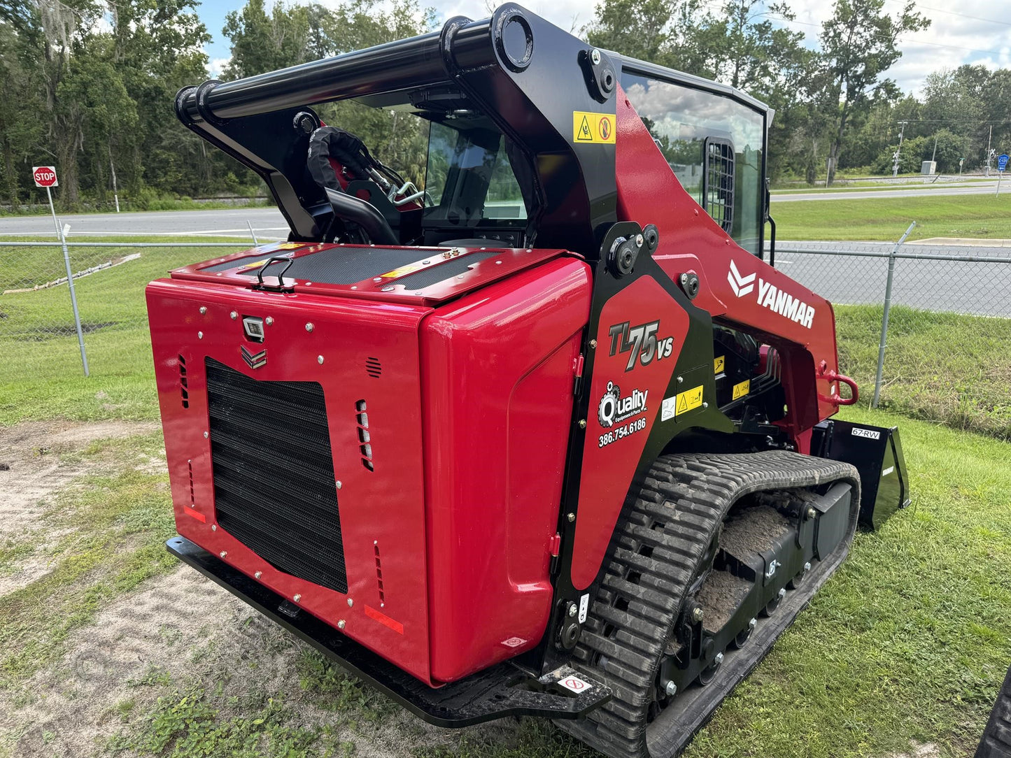 Yanmar Compact Track Loader | Model TL-75VS | Engine Horsepower 74 HP | Charging System 80 AMP Alternator