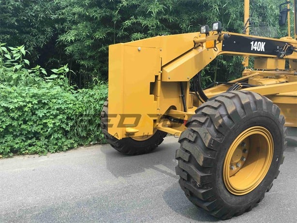 Bedrock Attachments Push Block | Model MP05 | Width: 20.4" | Weight: 0.79 Ton | For John Deere Motor Grader