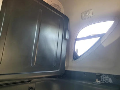 2020 Freightliner Cascadia 126 | Engine Detroit DD15 | Fuel Capacity 200 Gallon | Horsepower 505 HP | USED