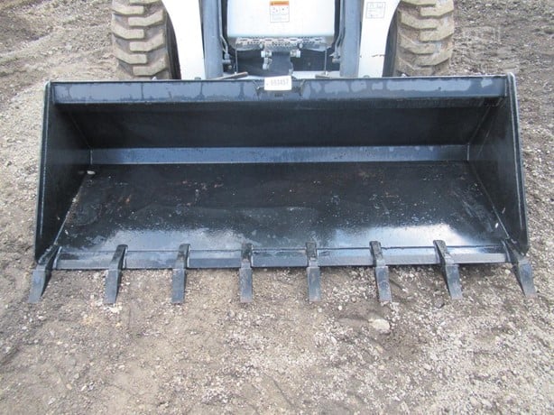 Paladin Heavy Duty Tooth Bucket Long Floor | Working Width 60"-84" | 15-25 GPM | For Skid Steer