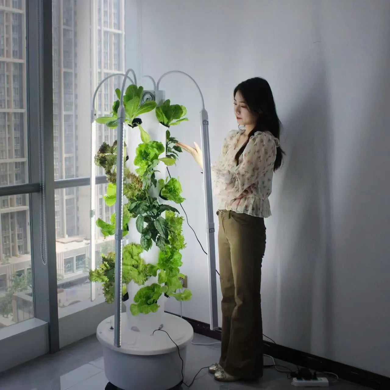 Lyine Vertical Hydroponic Tower | Model 4P6 Mechanical | 6‑Layer | 61" Height | LED Grow Lights | For Indoor Aeroponics System