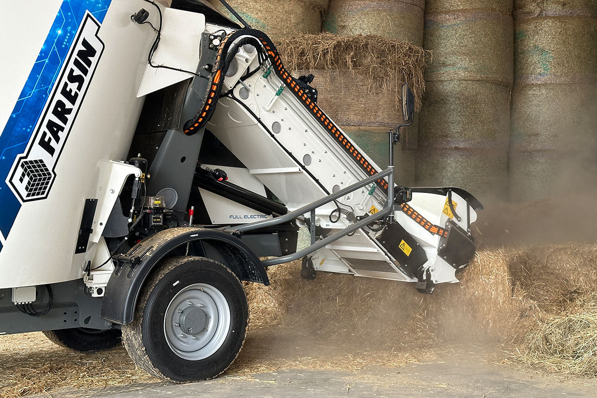 Faresin USA Leader PF Full Electric | Model PF Series | Capacity 388–848 ft³ | Battery 91.3–137 kWh | For Sustainable Farming & Livestock Nutrition