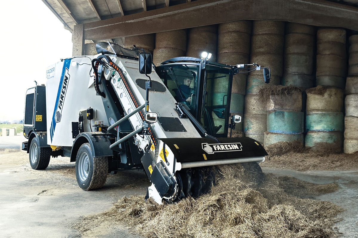 Faresin USA Leader PF Full Electric | Model PF Series | Capacity 388–848 ft³ | Battery 91.3–137 kWh | For Sustainable Farming & Livestock Nutrition