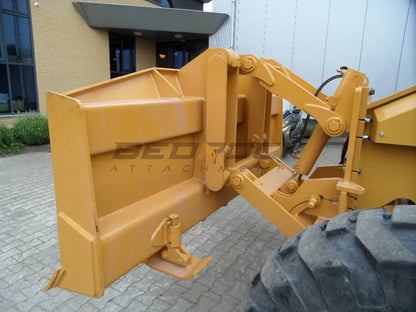 Bedrock Attachments Lift Group | Model MF01 | Width: 39.3" | Weight: 0.62 Ton | For Motor Grader