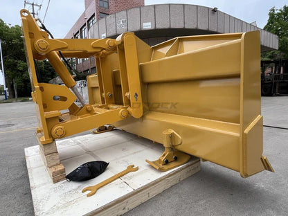 Bedrock Attachments Lift Group | Model MF05 | Width: 39.3" | Weight: 0.62 Ton | For Motor Grade