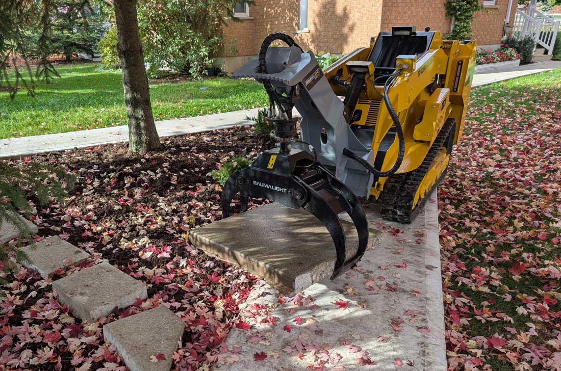 Baumalight Mini Skid-Steer Log Grapple w/ Rotator | Model LMR316G | Width 34" | 5-20 GPM | For Mini Skid Steers