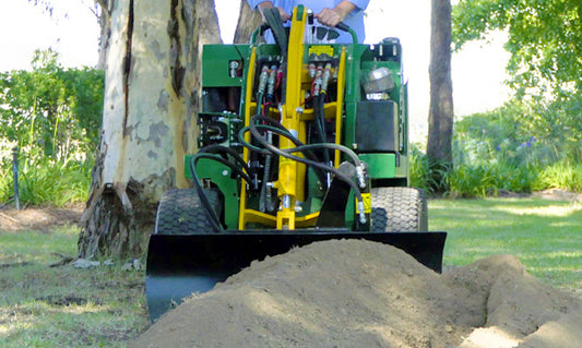 Kanga 6-Series DW628 Gas Powered Compact Loader | Overall Width 40.6" | Honda GX690 Gas Engine