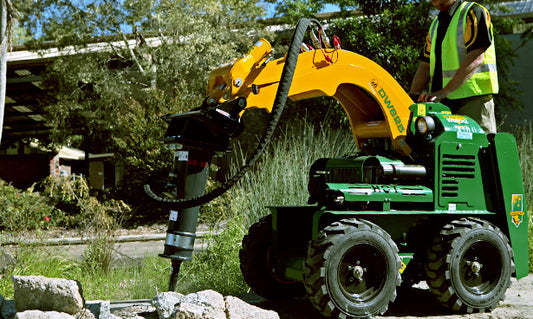 Kanga 7-Series DT725 Diesel Powered Mini Loader | Overall Width 40.9" | Kubota D902 Diesel Engine