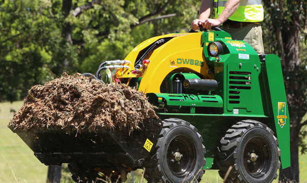 Kanga 7-Series DT725 Diesel Powered Mini Loader | Overall Width 40.9" | Kubota D902 Diesel Engine