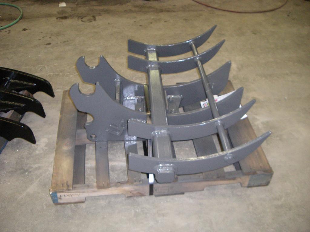 IS ATTACHMENT AR400 STEEL TREE STUMPER AND RAKE FOR 650 LBS SMALL/MINI EXCAVATOR