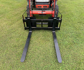 Farm-Maxx Quick Attach Pallet Forks | Fork Length 42" & 48" | 25-60 GPM | For Skid Steers