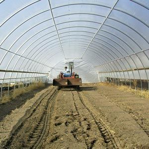 FarmTek GrowSpan Round High Tunnel Greenhouse System