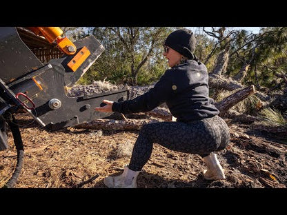 Titan Attachments Rotating Tree Shear | Cutting Force 30 Ton | Width 55″ | 3,000 PSI Max | Manual Rotation +90° | Horsepower 25–90 HP | For Tractors