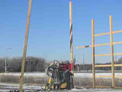 Ez Spot UR Attachment Double Pole Claw | Model EZ-0008 | Jaw Opening 14" | 20–30 GPM | 3–5 Tons | For Skid Steer, Compact Track Loaders, Wheel Loaders, Excavators, Mini Excavators, Telehandlers & Backhoes