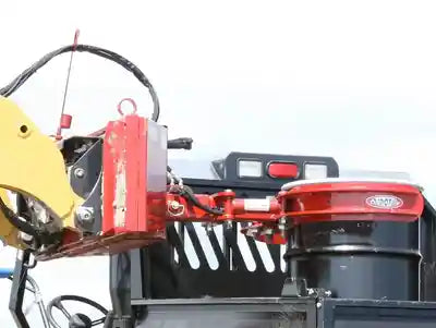EZ Spot UR Attachment Barrel Handler | Model EZ-0002 | Jaw Opening 21"–39.5" | 20–30 GPM | 3–5 Ton | For Skid Steer, Compact Track Loaders, Wheel Loaders, Excavators, Mini Excavators, Telehandlers & Backhoes