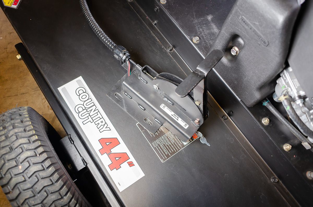 Swisher Country Cut Rough Cut Mower | Model RC11544BS-A | 44" Cutting Width | 11.5 HP Briggs & Stratton Engine | Horsepower 15 To 20 HP | For ATV & UTV