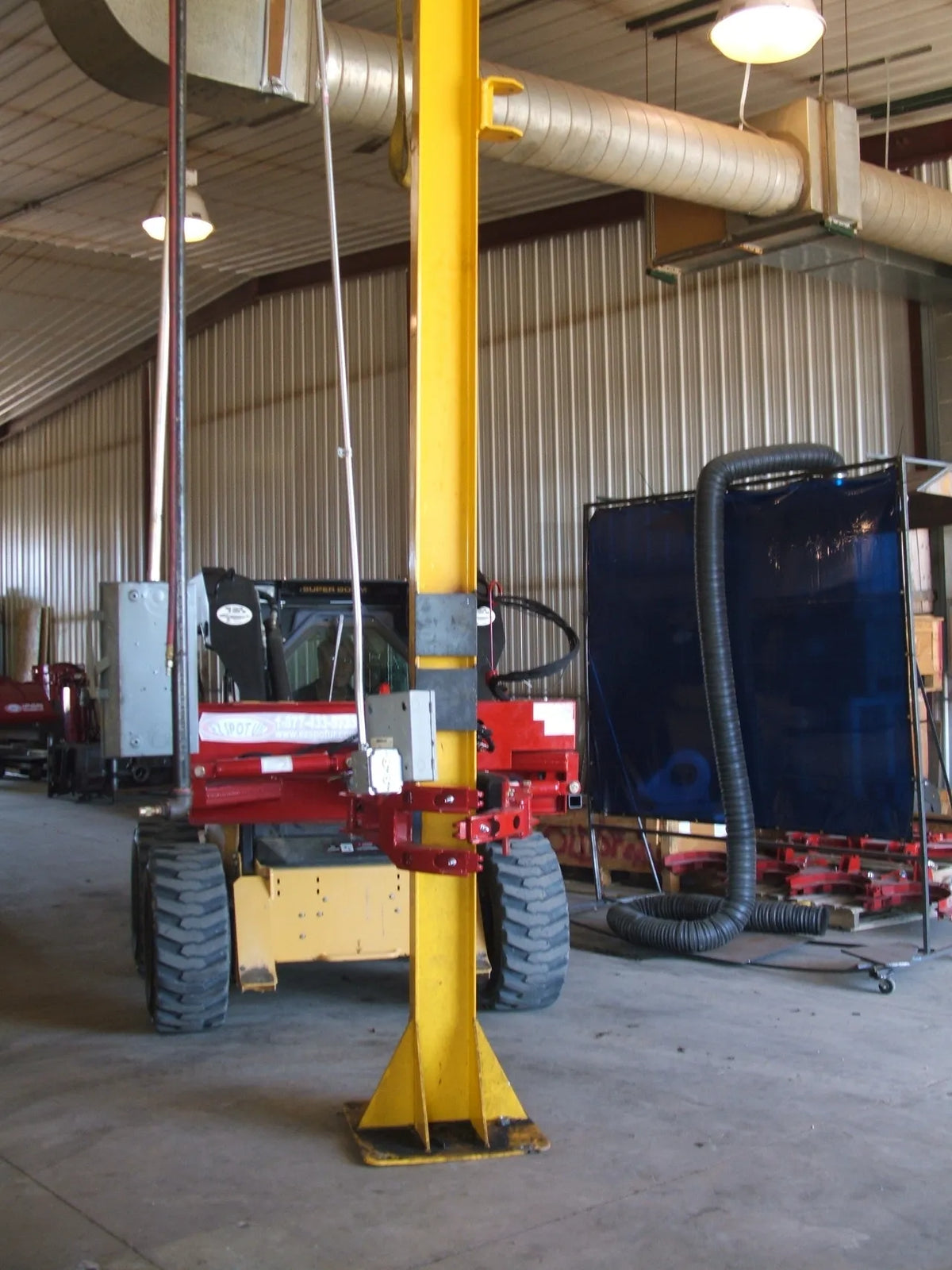 Ez Spot UR Attachment 3 Finger Rock & Tree Hand | Model EZ-0010 | 20–30 GPM | 3–5 Tons | For Skid Steer, Compact Track Loaders, Wheel Loaders, Excavators, Mini Excavators, Telehandlers & Backhoes
