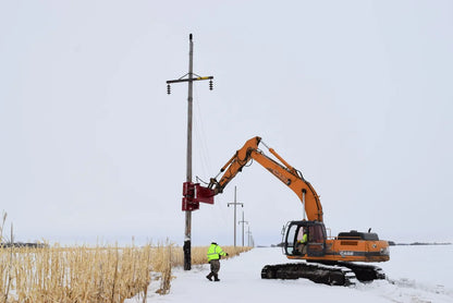 EZ Spot UR Attachment Extreme Pole Setter | Model EZ-HD88 | Jaw Opening 26" | Capacity 10,000 lb | 25–35 Tons | For Excavators & Wheel Loaders