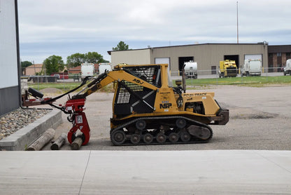 Ez Spot Ur Attachment Heavy Duty Pole Setter | Model EZ-HD08 | Jaw Opening 21" | 20–30 GPM | 3–5 Tons | For Skid Steer, Compact Track Loaders, Wheel Loaders, Excavators, Mini Excavators, Telehandlers & Backhoes