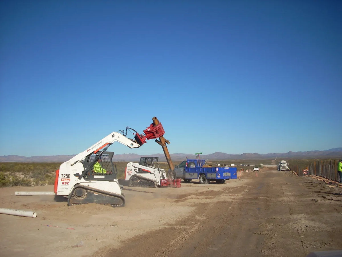Ez Spot UR Attachment Double Pole Claw | Model EZ-0008 | Jaw Opening 14" | 20–30 GPM | 3–5 Tons | For Skid Steer, Compact Track Loaders, Wheel Loaders, Excavators, Mini Excavators, Telehandlers & Backhoes