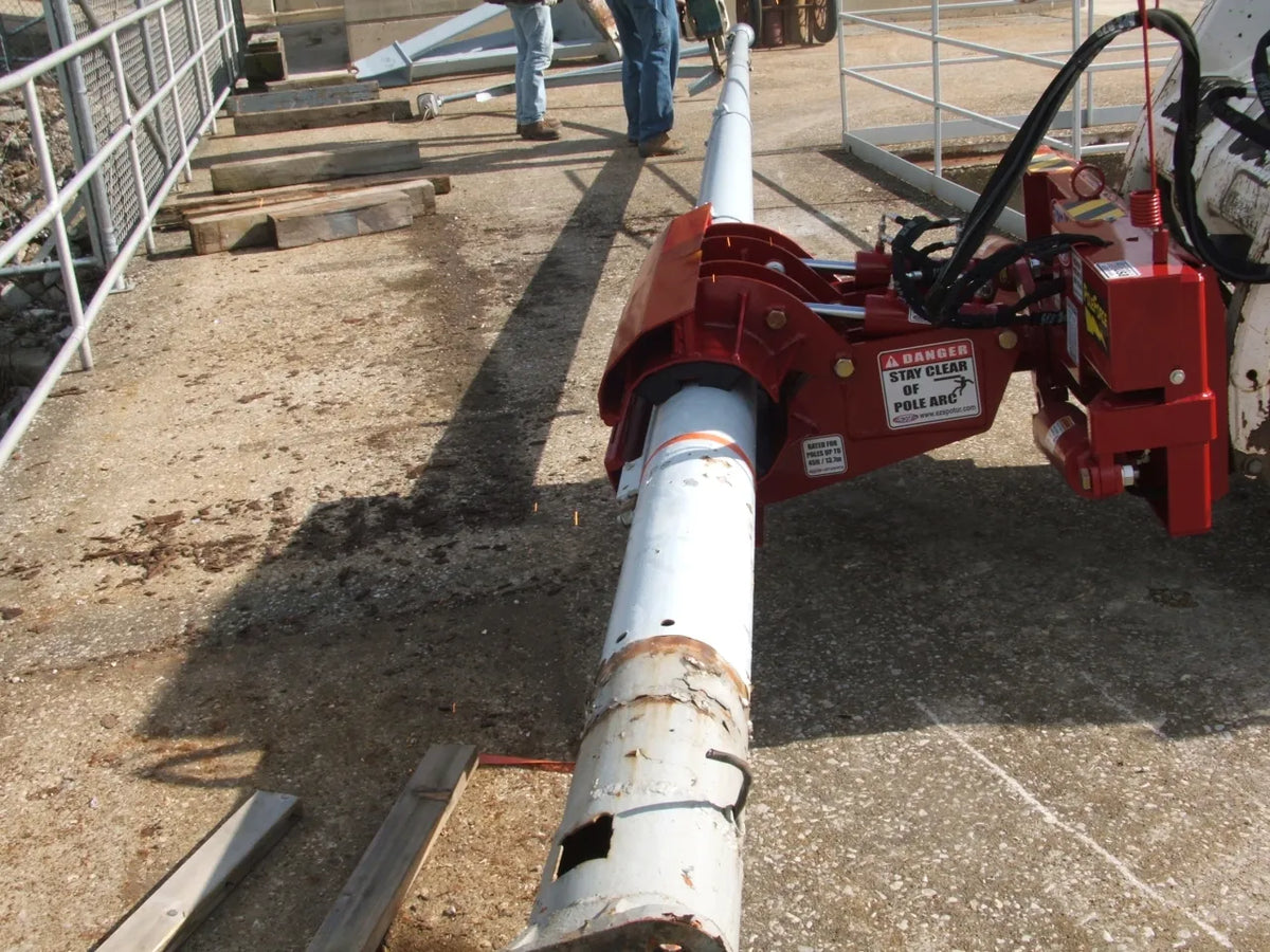 Ez Spot Ur Attachment Heavy Duty Pole Setter | Model EZ-HD08 | Jaw Opening 21" | 20–30 GPM | 3–5 Tons | For Skid Steer, Compact Track Loaders, Wheel Loaders, Excavators, Mini Excavators, Telehandlers & Backhoes
