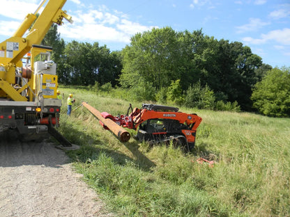 Ez Spot Ur Attachment Heavy Duty Pole Setter | Model EZ-HD08 | Jaw Opening 21" | 20–30 GPM | 3–5 Tons | For Skid Steer, Compact Track Loaders, Wheel Loaders, Excavators, Mini Excavators, Telehandlers & Backhoes