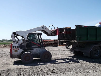 EZ Spot UR Attachment Barrel Handler | Model EZ-0002 | Jaw Opening 21"–39.5" | 20–30 GPM | 3–5 Ton | For Skid Steer, Compact Track Loaders, Wheel Loaders, Excavators, Mini Excavators, Telehandlers & Backhoes