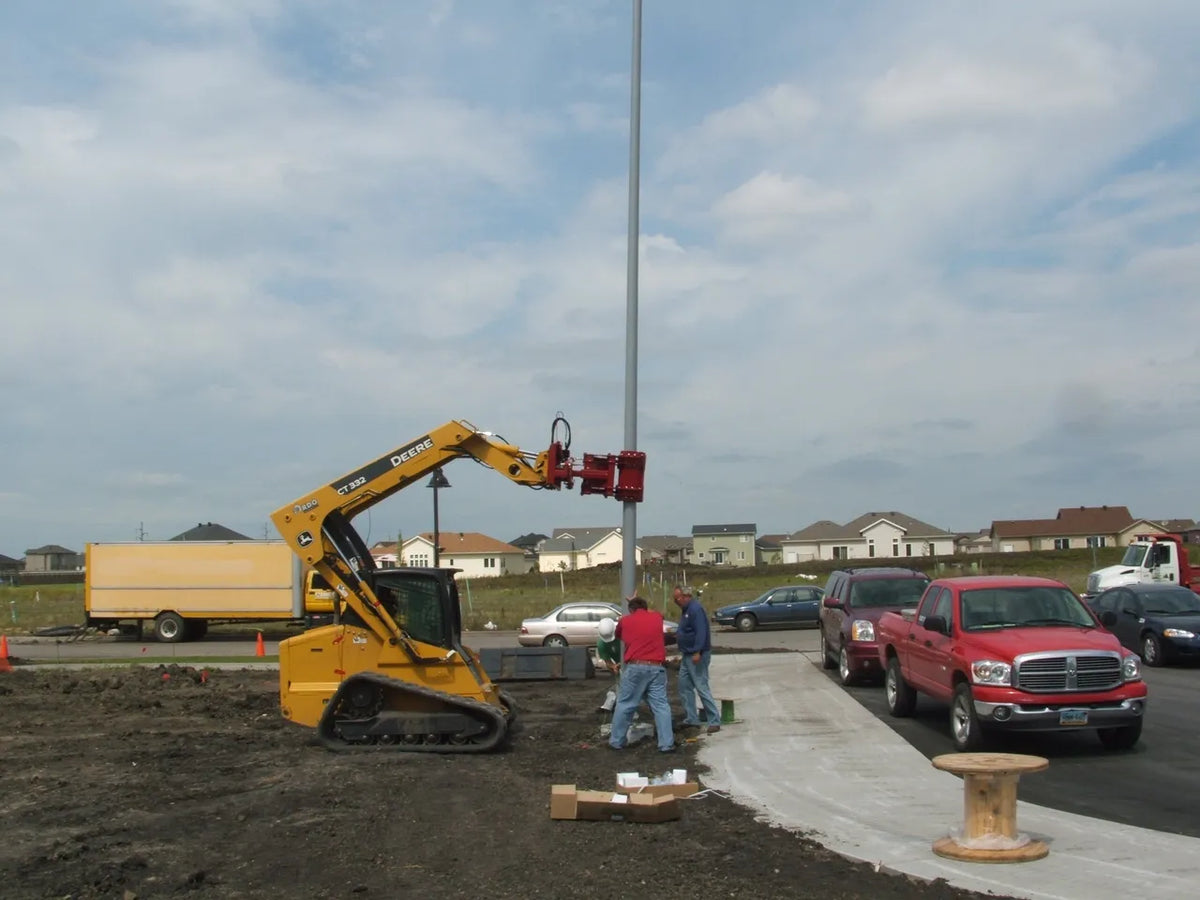 Ez Spot UR Attachment Double Pole Claw | Model EZ-0008 | Jaw Opening 14" | 20–30 GPM | 3–5 Tons | For Skid Steer, Compact Track Loaders, Wheel Loaders, Excavators, Mini Excavators, Telehandlers & Backhoes