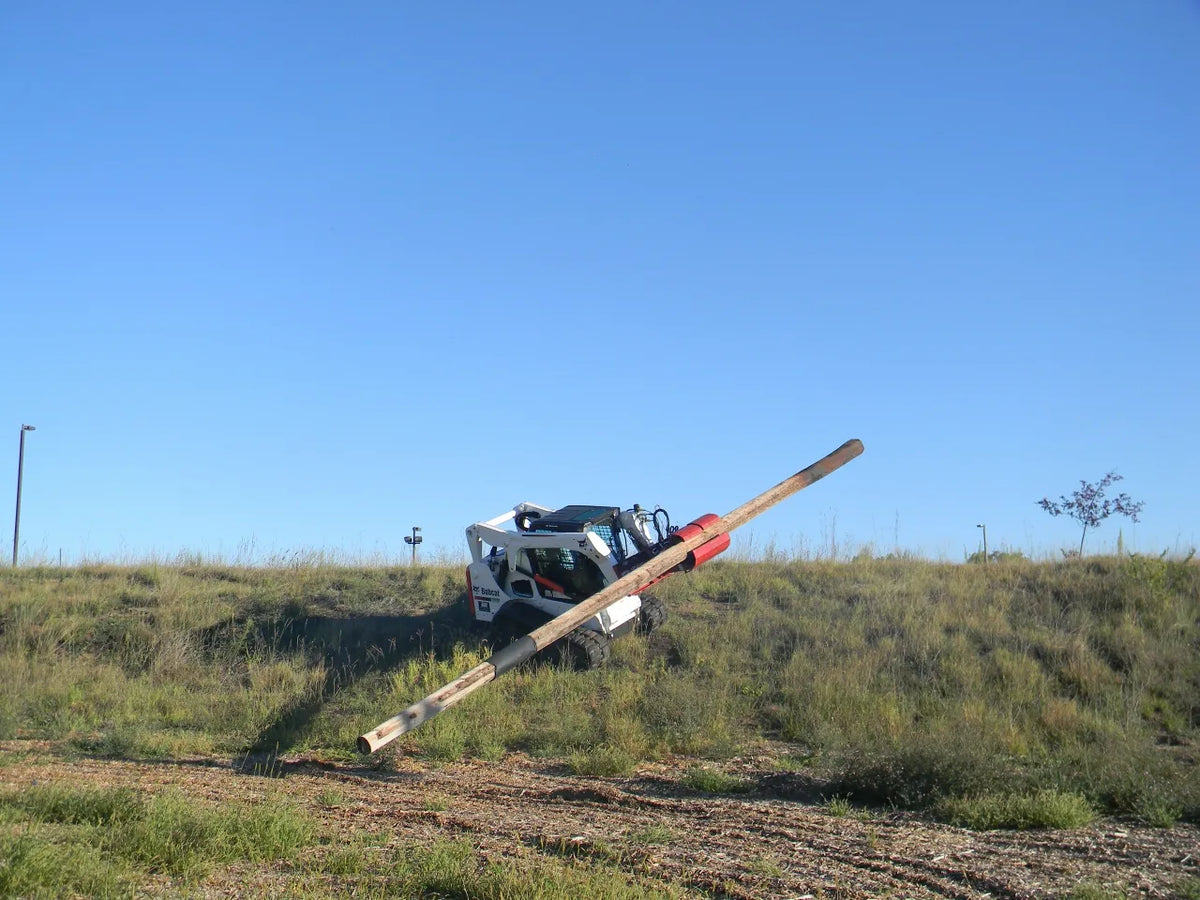 Ez Spot Ur Attachment Heavy Duty Pole Setter | Model EZ-HD08 | Jaw Opening 21" | 20–30 GPM | 3–5 Tons | For Skid Steer, Compact Track Loaders, Wheel Loaders, Excavators, Mini Excavators, Telehandlers & Backhoes