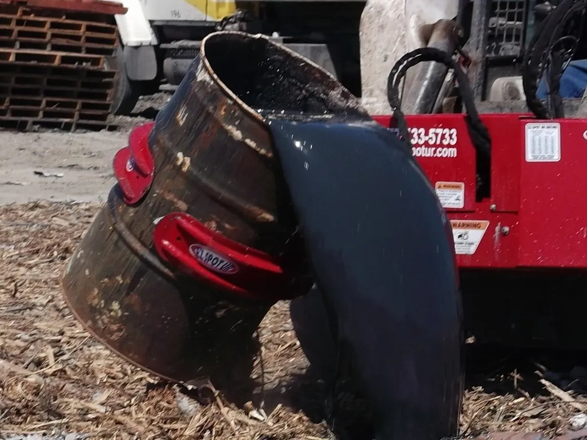 EZ Spot UR Attachment Barrel Handler | Model EZ-0002 | Jaw Opening 21"–39.5" | 20–30 GPM | 3–5 Ton | For Skid Steer, Compact Track Loaders, Wheel Loaders, Excavators, Mini Excavators, Telehandlers & Backhoes