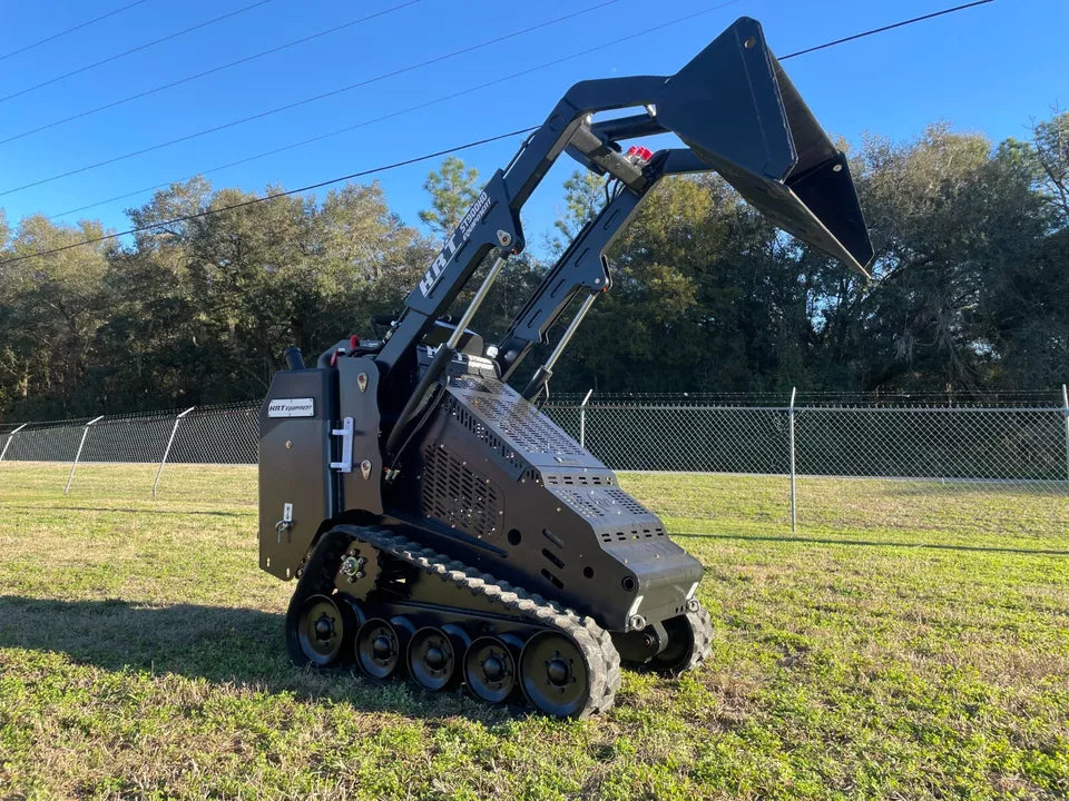 KRT Equipment Compact Track Loader | Model ST 900 HD | Loading Capacity 1,102 Lbs | 25 HP | For Mini Skid Steer