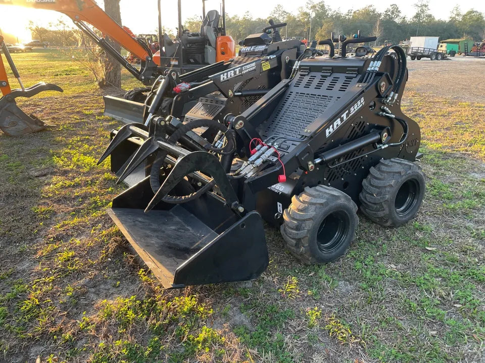 KRT Equipment Compact Track Loader | Model S 650 | Capacity 500 lbs | 23 HP | For Mini Skid Steer