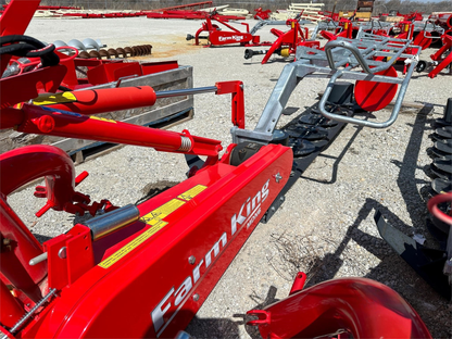 Farm King Disc Mowers | Model MDN-6 | Working width 8' 1" | Weight 1,058 Lbs | Horsepower 45 HP | For Tractors