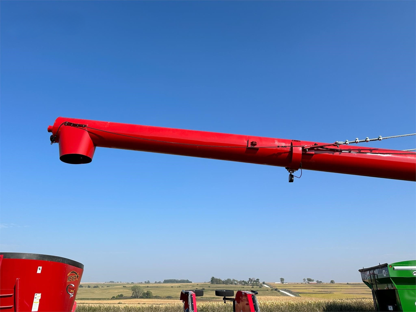 Farm King Back-saver Grain Auger | Model 1684 | Size 16" x 84" | PTO Horsepower 150 Hp | For Tractors