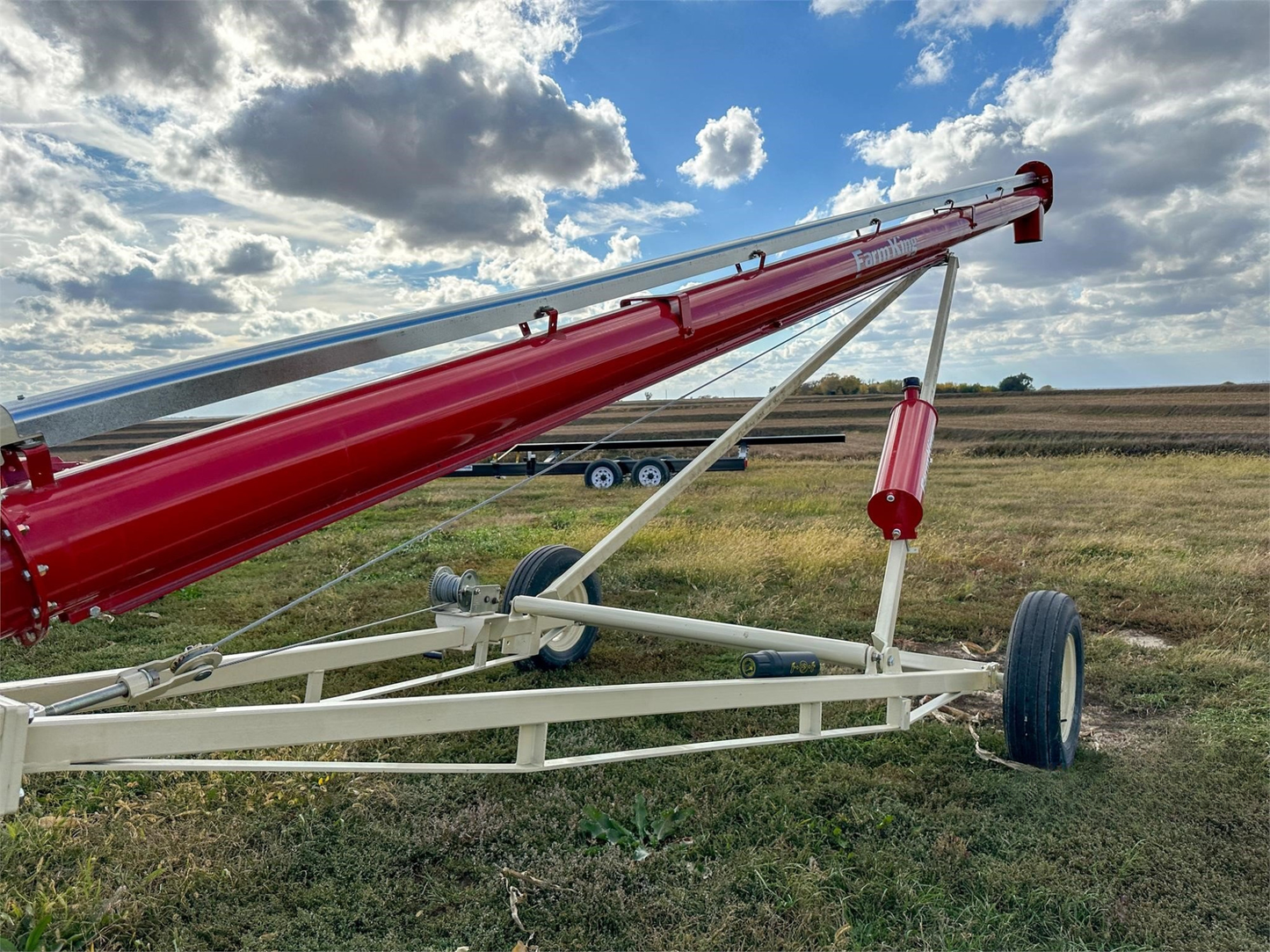 Farm King Conventional Auger CX Series | Model CX2-1041 | Tube Width 10" | Recommended Horsepower 28 HP | For Tractors