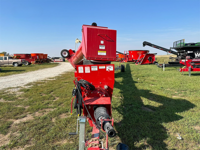 Farm King Back-saver Grain Auger | Model 1684 | Size 16