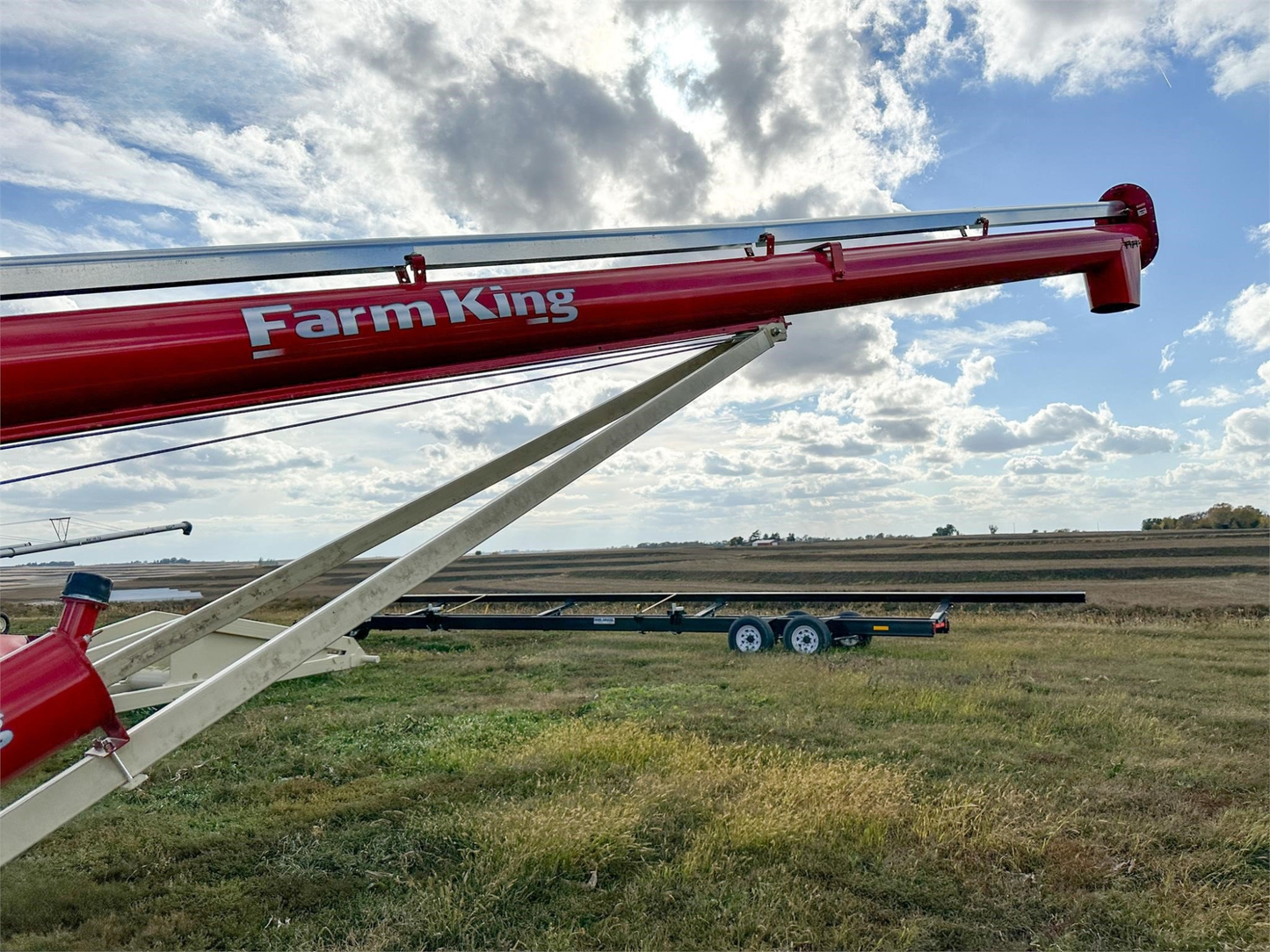 Farm King Conventional Auger CX Series | Model CX2-1041 | Tube Width 10" | Recommended Horsepower 28 HP | For Tractors